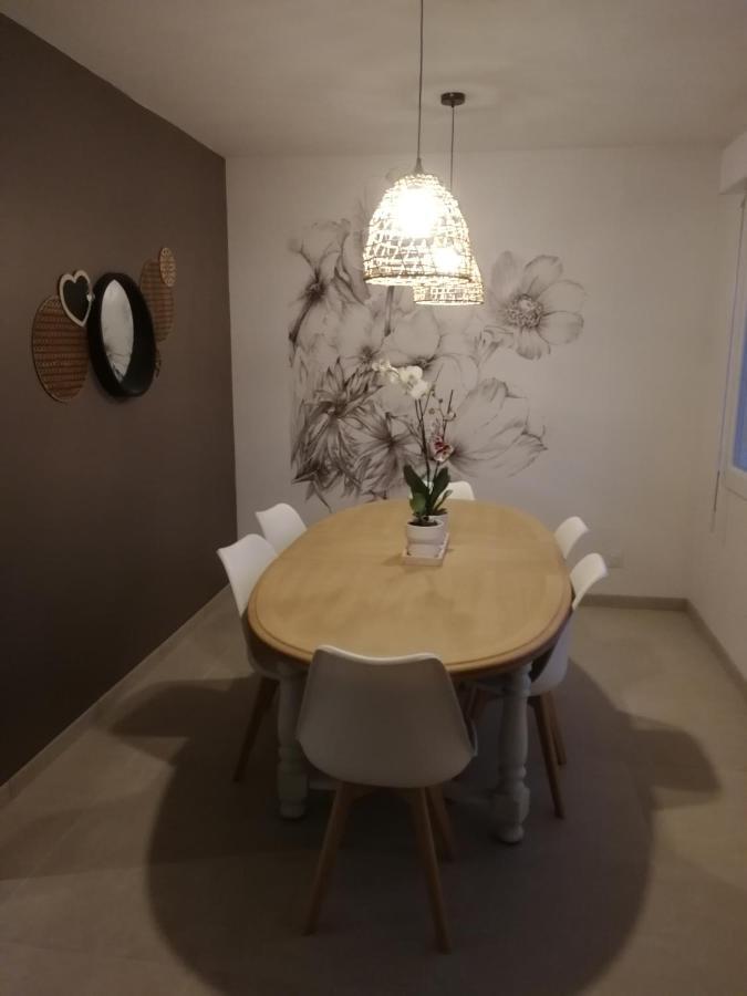 Le Petit Cabanon Villa Sapois  Exteriör bild